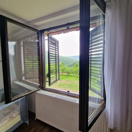 بيت للعطل Domacinstvo Ristovic