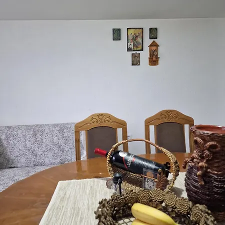 Domacinstvo Ristovic *