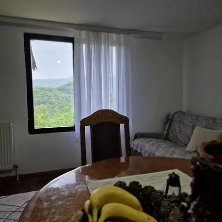 بيت للعطل Domacinstvo Ristovic