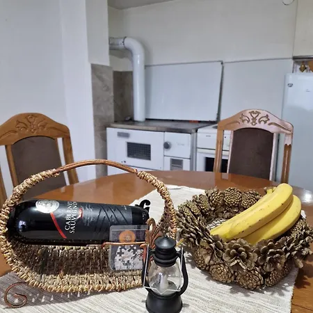 بيت للعطل Domacinstvo Ristovic